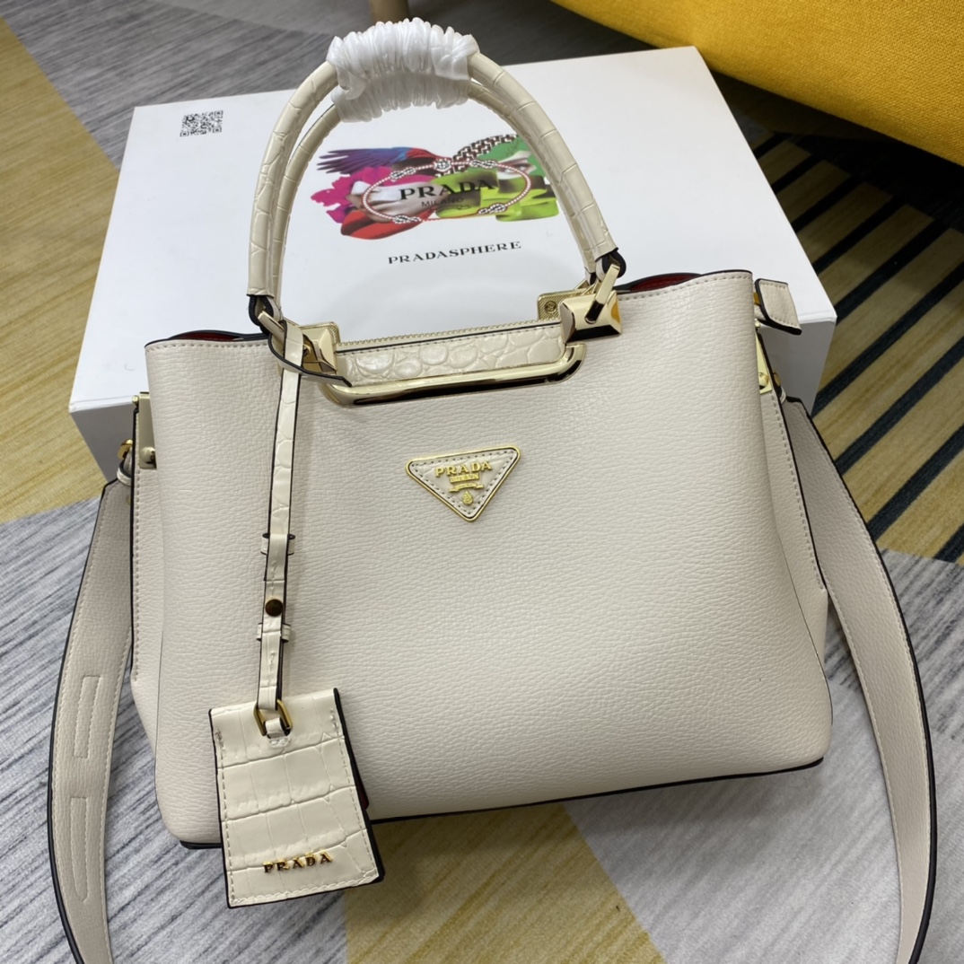 PRADA