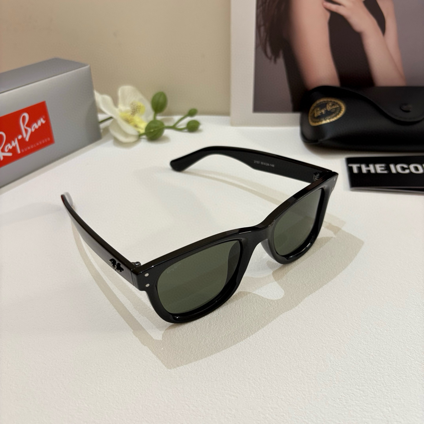Ray-Ban