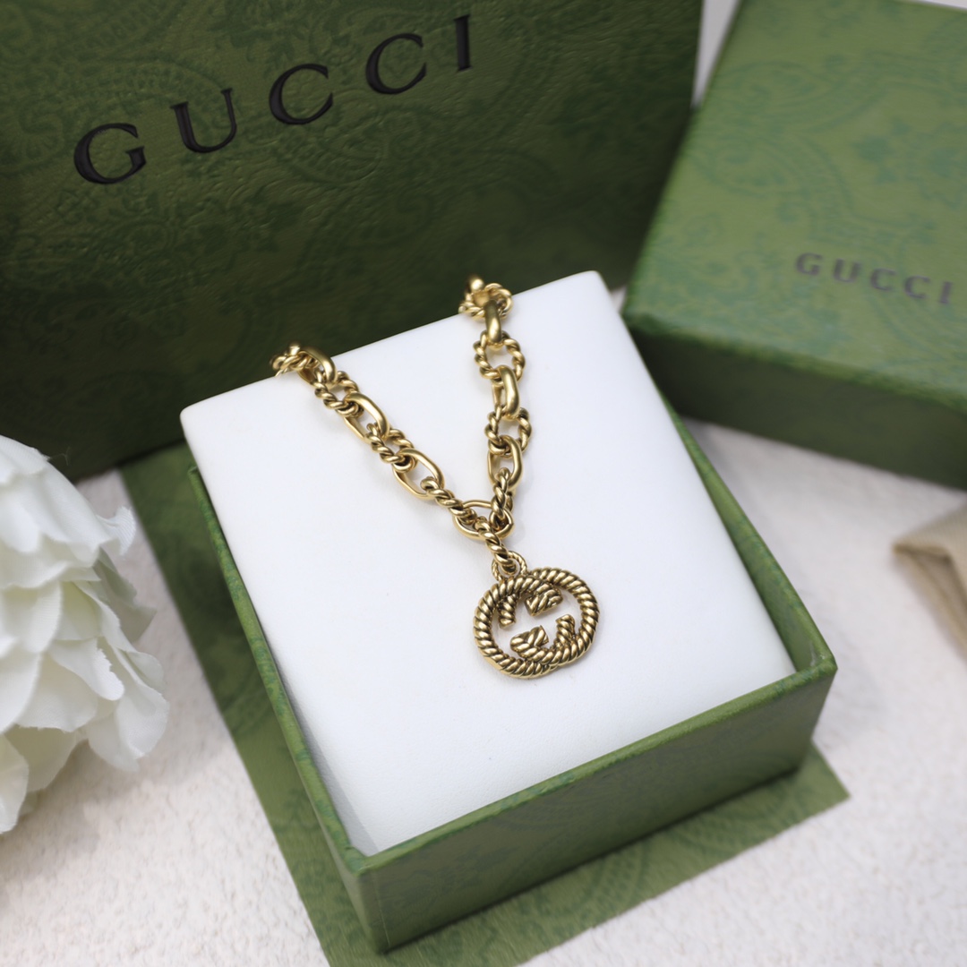 GUCCI
