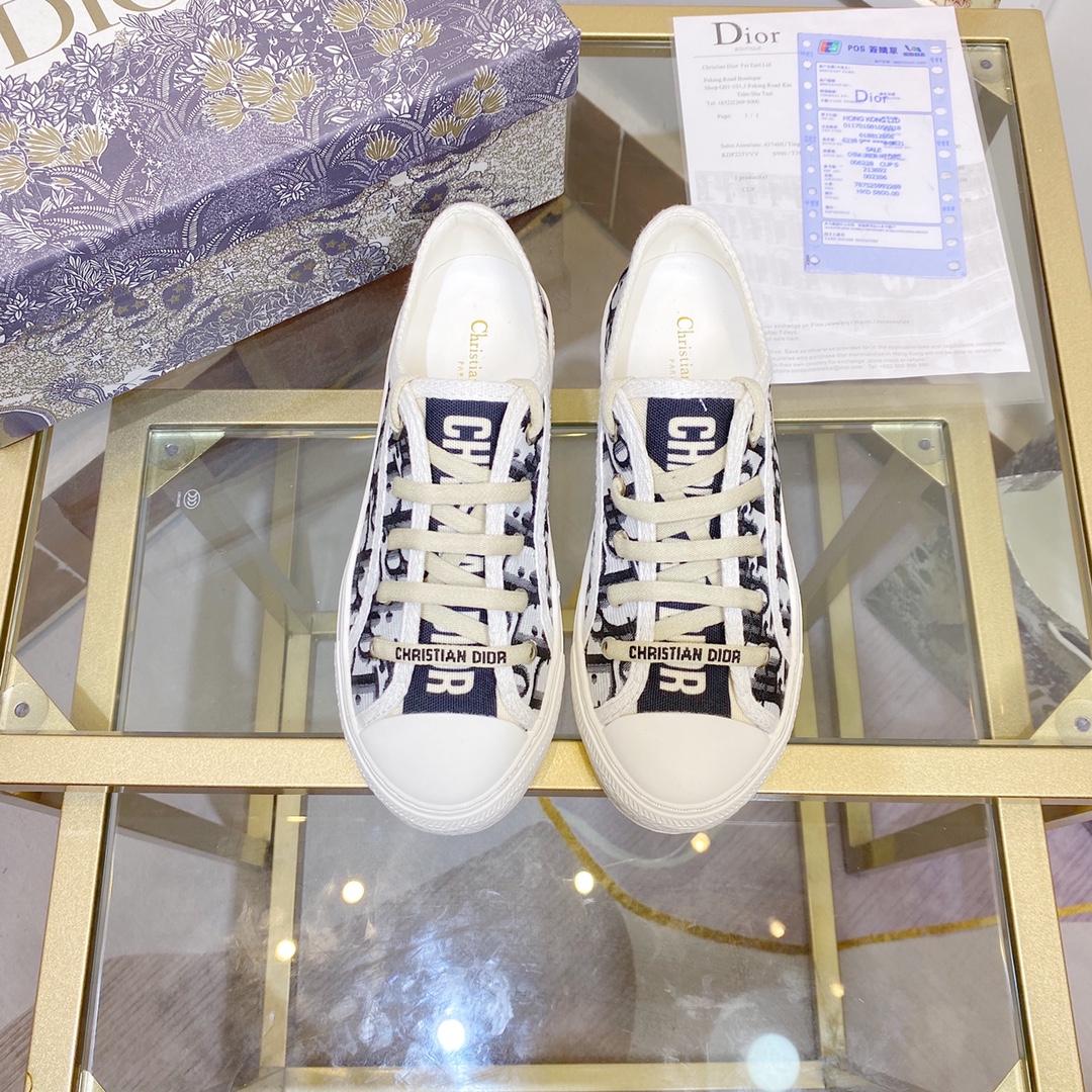 DIOR