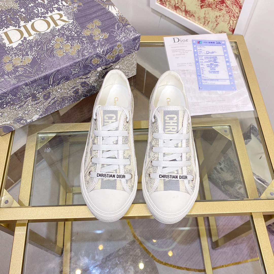 DIOR