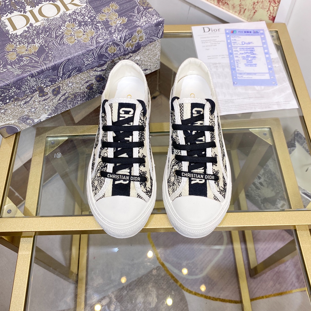 DIOR