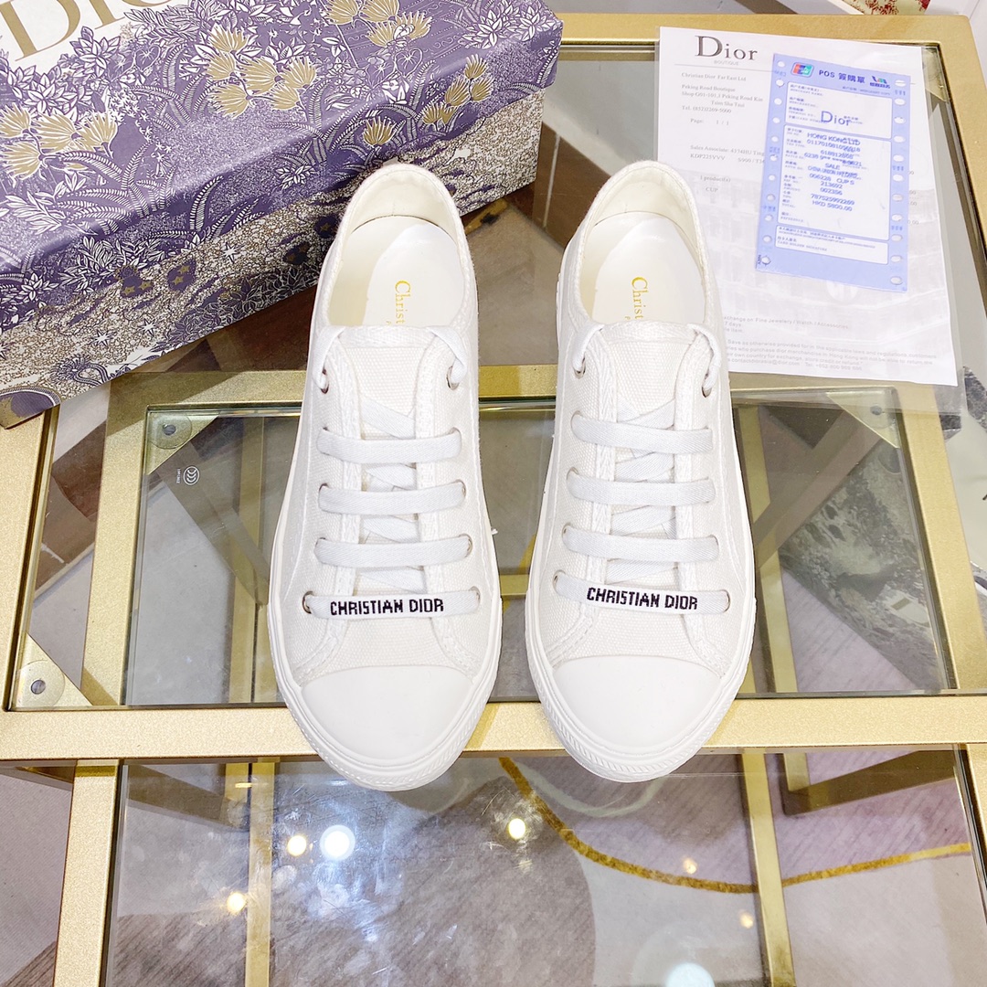 DIOR