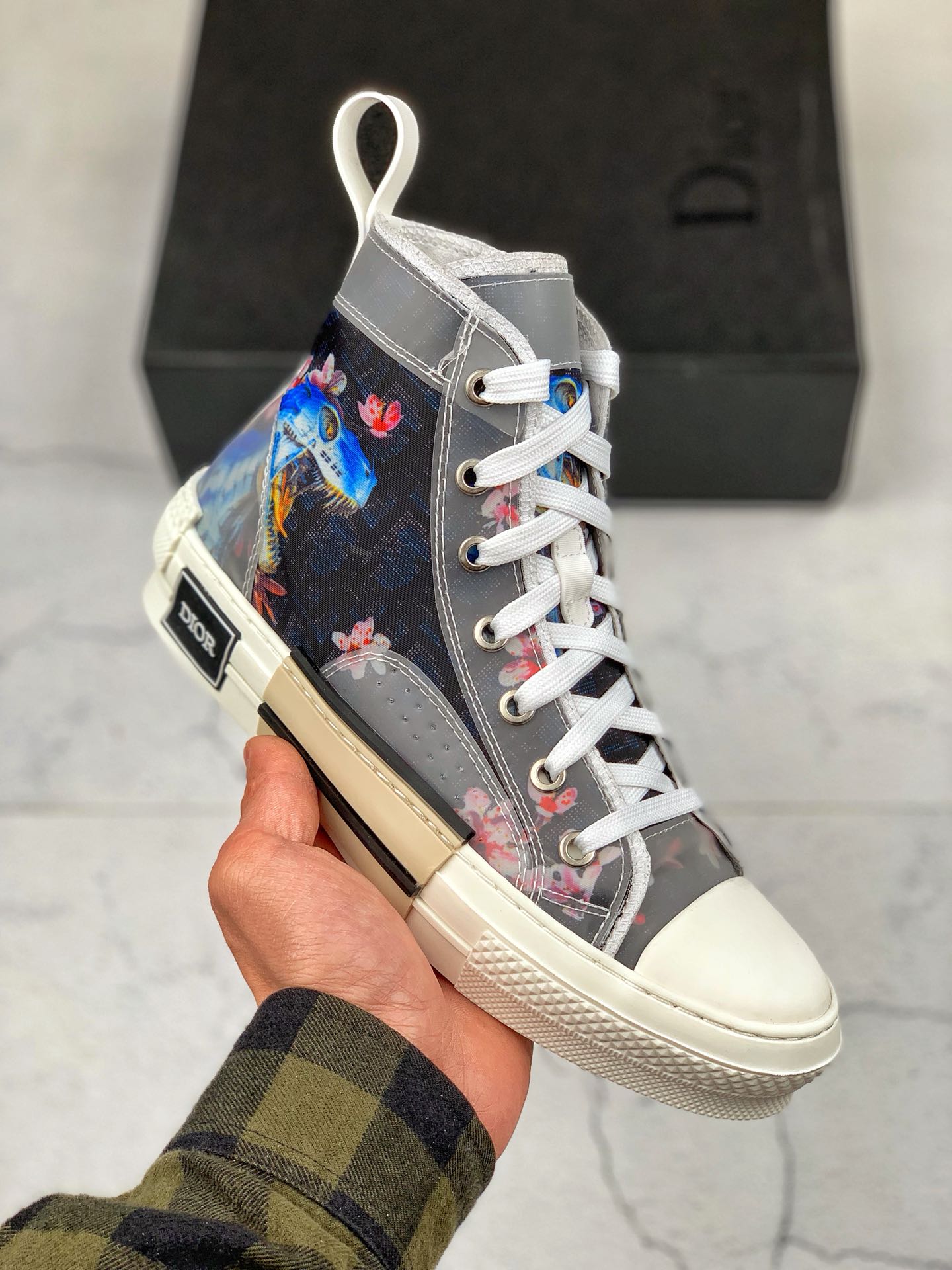 DIOR