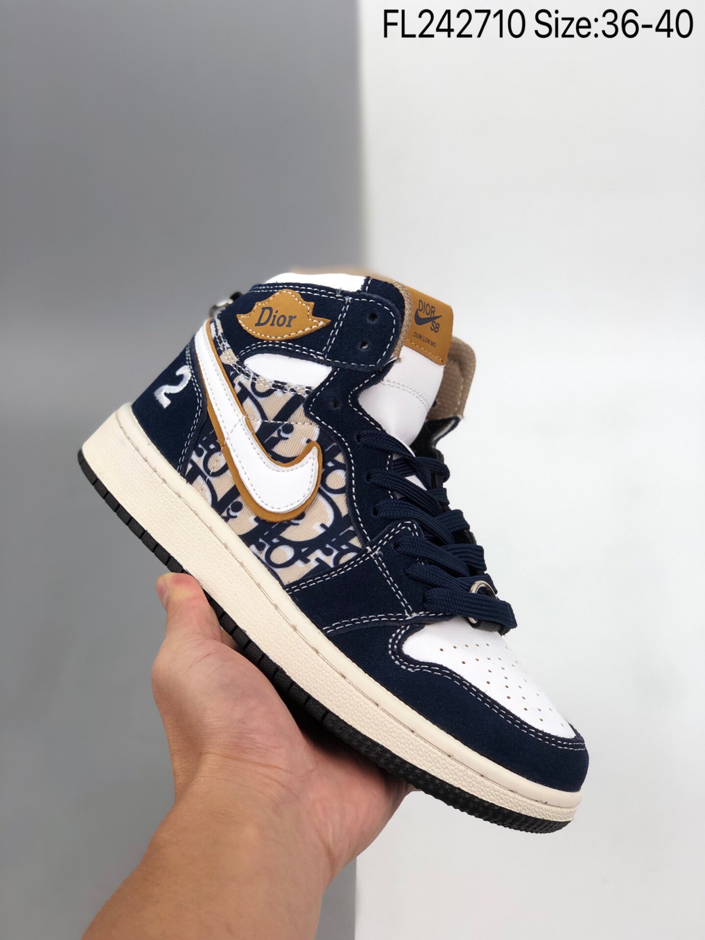 DIOR